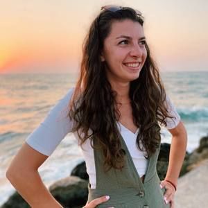 Meet your Posher, Coralea